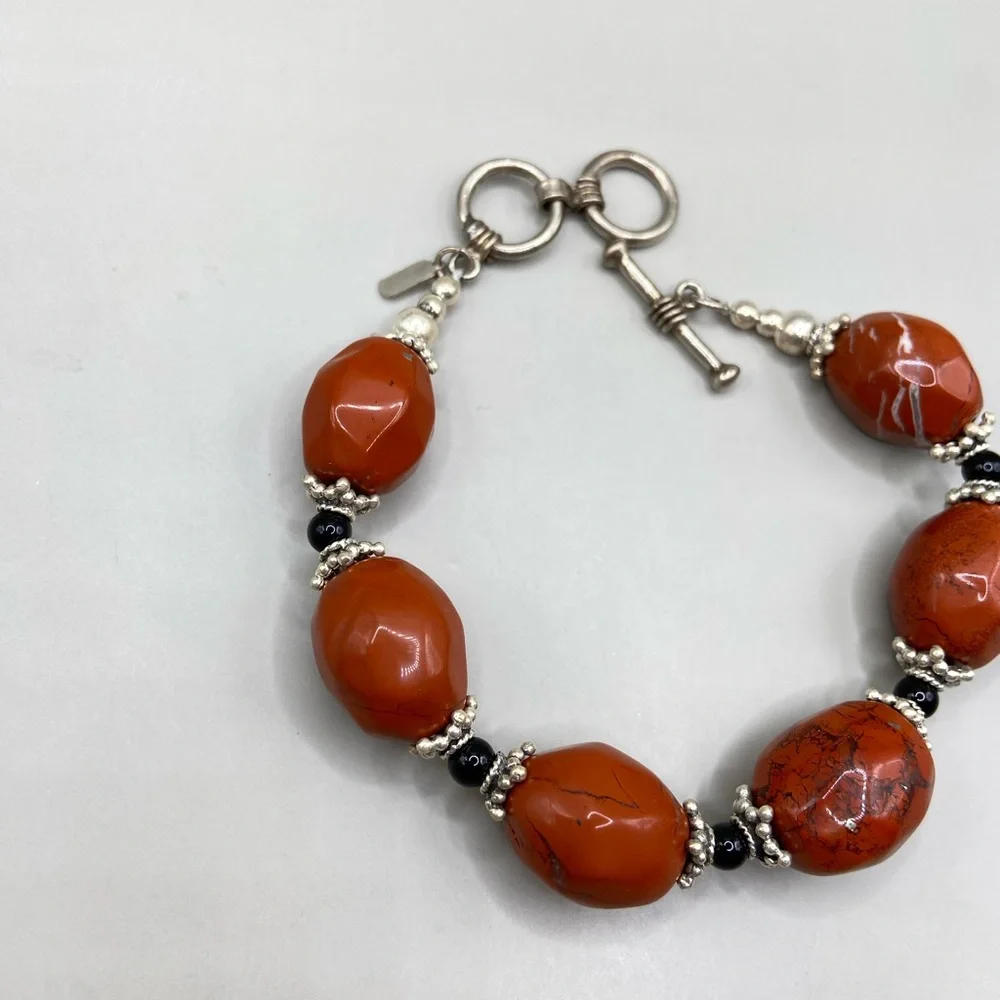 Chunky Red Jasper Black Onyx Toggle Bracelet - Picture 5 of 8
